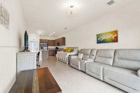 Condominio en alquiler en Doral, Florida, 1 dormitorio, 68.56 m2 № 1827612 - foto 15