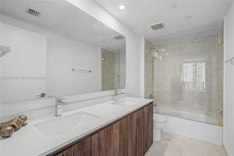 Condominio en venta en Miami, Florida, 2 dormitorios, 109.44 m2 № 2146061 - foto 13