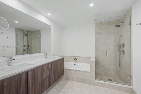 Condominio en venta en Miami, Florida, 2 dormitorios, 109.44 m2 № 2146061 - foto 18