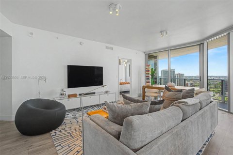 Condominio en venta en Miami, Florida, 2 dormitorios, 109.44 m2 № 2146061 - foto 3