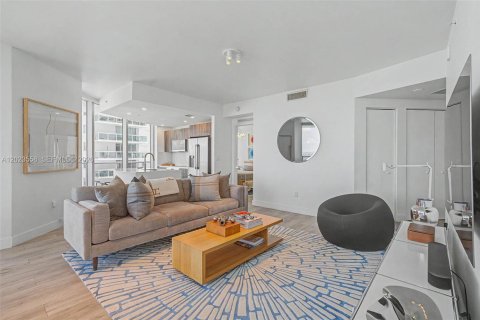 Condominio en venta en Miami, Florida, 2 dormitorios, 109.44 m2 № 2146061 - foto 6