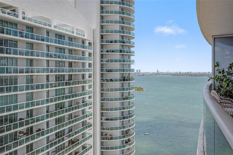 Condominio en venta en Miami, Florida, 2 dormitorios, 109.44 m2 № 2146061 - foto 24
