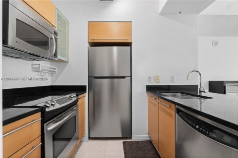 Apartment in Miami, Florida 1 bedroom, 65.4 sq.m. № 2075222 - photo 2