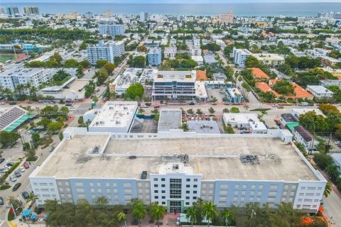Propiedad comercial en venta en Miami Beach, Florida № 1959789 - foto 18