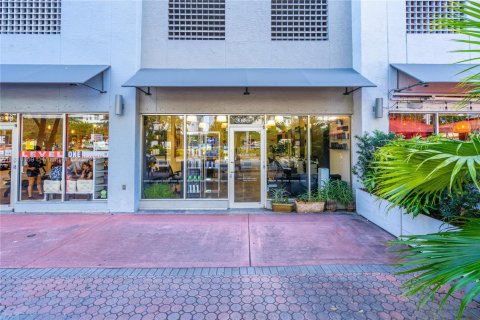 Propiedad comercial en venta en Miami Beach, Florida № 1959789 - foto 9