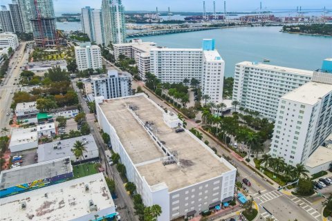 Propiedad comercial en venta en Miami Beach, Florida № 1959789 - foto 17