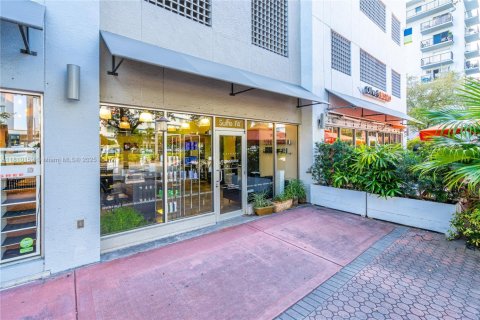 Propiedad comercial en venta en Miami Beach, Florida № 1959789 - foto 10