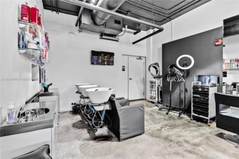 Propiedad comercial en venta en Miami Beach, Florida № 1959789 - foto 13