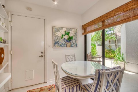 Touwnhouse à vendre à Palm Beach Gardens, Floride: 3 chambres, 188.13 m2 № 2260993 - photo 12