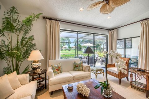 Touwnhouse à vendre à Palm Beach Gardens, Floride: 3 chambres, 188.13 m2 № 2260993 - photo 5