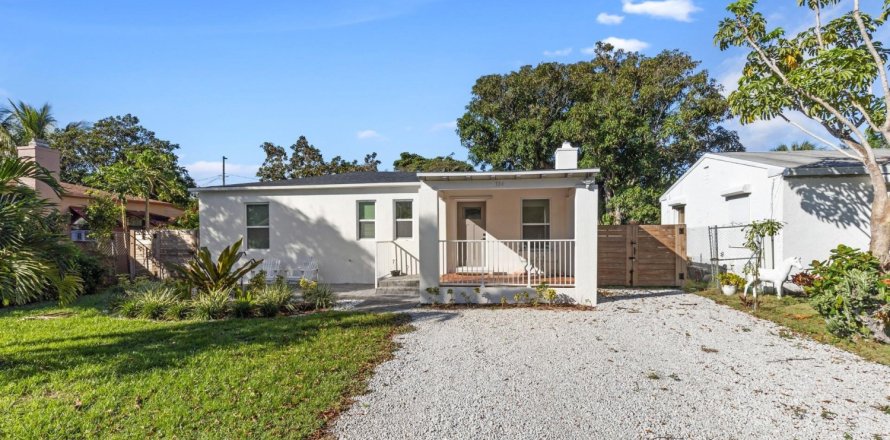 House in Delray Beach, Florida 2 bedrooms, 97.92 sq.m. № 941045