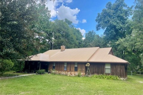 Casa en venta en Reddick, Florida, 4 dormitorios, 216.18 m2 № 1885725 - foto 1