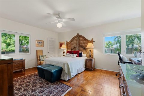 Villa ou maison à vendre à Saint Petersburg, Floride: 4 chambres, 356.37 m2 № 2113847 - photo 29