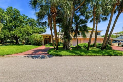 Villa ou maison à vendre à Saint Petersburg, Floride: 4 chambres, 356.37 m2 № 2113847 - photo 3