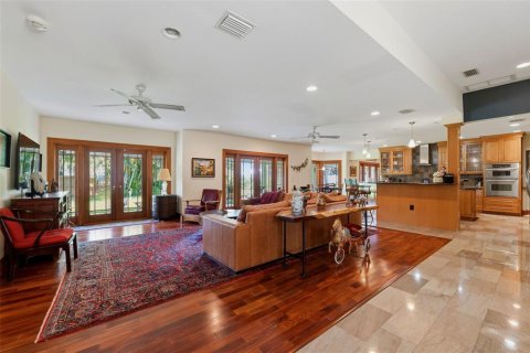 Villa ou maison à vendre à Saint Petersburg, Floride: 4 chambres, 356.37 m2 № 2113847 - photo 11