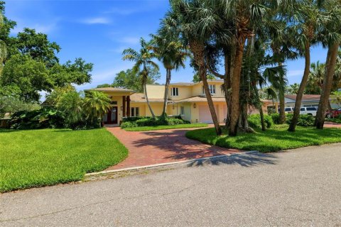 Villa ou maison à vendre à Saint Petersburg, Floride: 4 chambres, 356.37 m2 № 2113847 - photo 2