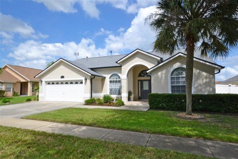 Casa en Clermont, Florida 6 dormitorios, 210.7 m2 № 2371288
