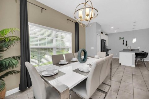 Townhouse in Davenport, Florida 5 bedrooms, 192.49 sq.m. № 1511592 - photo 19