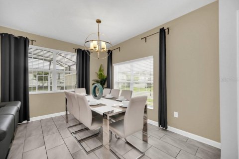 Townhouse in Davenport, Florida 5 bedrooms, 192.49 sq.m. № 1511592 - photo 18