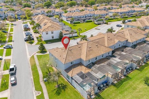 Townhouse in Davenport, Florida 5 bedrooms, 192.49 sq.m. № 1511592 - photo 3