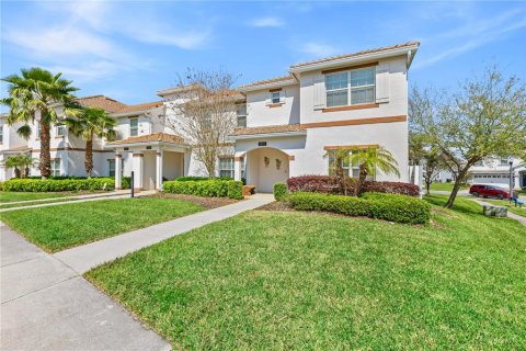 Townhouse in Davenport, Florida 5 bedrooms, 192.49 sq.m. № 1511592 - photo 1
