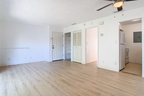 Condo in Winter Park, Florida, 1 bedroom  № 2054500