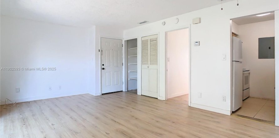 Condo in Winter Park, Florida, 1 bedroom № 2054500