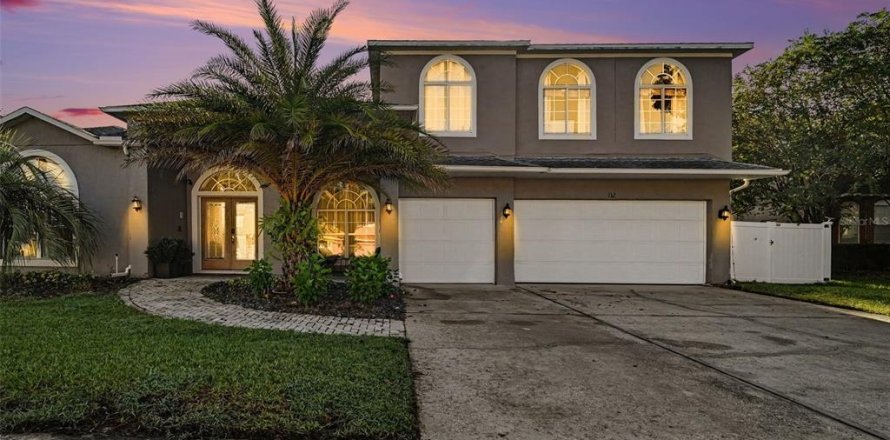 House in Oviedo, Florida 5 bedrooms, 352.1 sq.m. № 2423726