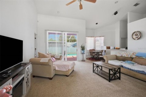 House in Brooksville, Florida 3 bedrooms, 158.68 sq.m. № 2216087 - photo 4