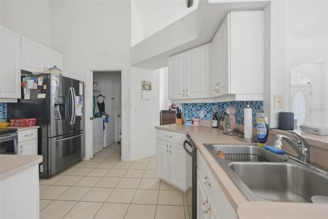 House in Brooksville, Florida 3 bedrooms, 158.68 sq.m. № 2216087 - photo 14