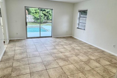 Casa en venta en Port St. Lucie, Florida, 3 dormitorios, 137.03 m2 № 1976305 - foto 8