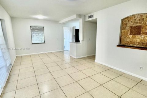 Casa en venta en Port St. Lucie, Florida, 3 dormitorios, 137.03 m2 № 1976305 - foto 7