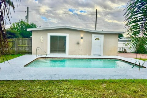 Casa en venta en Port St. Lucie, Florida, 3 dormitorios, 137.03 m2 № 1976305 - foto 3