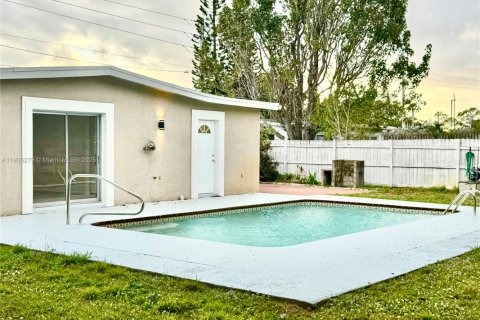 Casa en venta en Port St. Lucie, Florida, 3 dormitorios, 137.03 m2 № 1976305 - foto 2