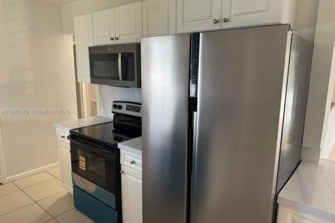 Casa en venta en Port St. Lucie, Florida, 3 dormitorios, 137.03 m2 № 1976305 - foto 13