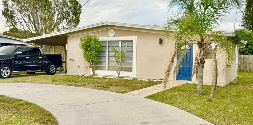 Casa en Port St. Lucie, Florida 3 dormitorios, 137.03 m2 № 1976305