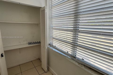 Copropriété à vendre à North Miami, Floride: 1 chambre, 72.37 m2 № 1799107 - photo 11
