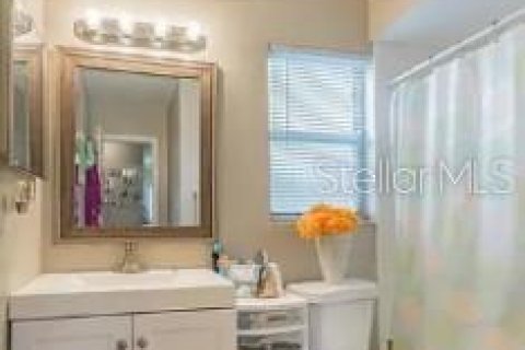 Commercial property in Tampa, Florida 6 bedrooms, 161.28 sq.m. № 2371463 - photo 6