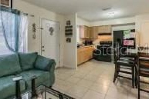 Commercial property in Tampa, Florida 6 bedrooms, 161.28 sq.m. № 2371463 - photo 5