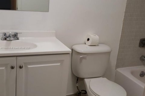 Copropriété à vendre à West Palm Beach, Floride: 2 chambres, 105.26 m2 № 2014587 - photo 16