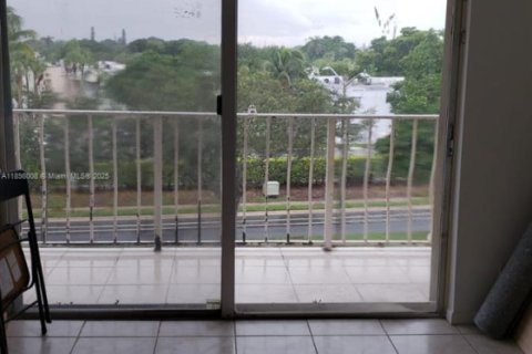 Condo à West Palm Beach, Floride, 2 chambres  № 2014587