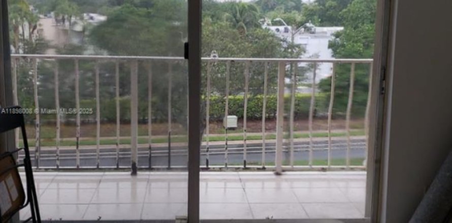 Condo à West Palm Beach, Floride, 2 chambres  № 2014587