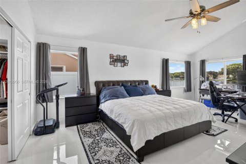 Casa en venta en Miramar, Florida, 4 dormitorios, 220.92 m2 № 2275075 - foto 22