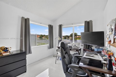 Casa en venta en Miramar, Florida, 4 dormitorios, 220.92 m2 № 2275075 - foto 26