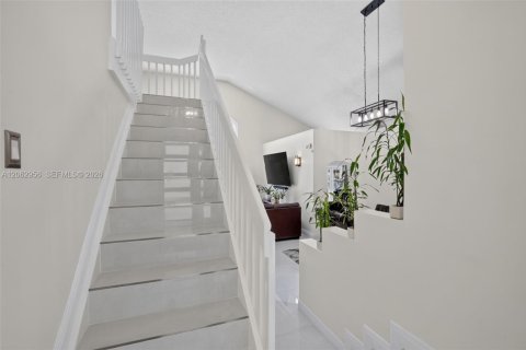 Casa en venta en Miramar, Florida, 4 dormitorios, 220.92 m2 № 2275075 - foto 5