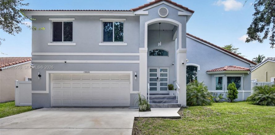 Casa en Miramar, Florida 4 dormitorios, 220.92 m2 № 2275075
