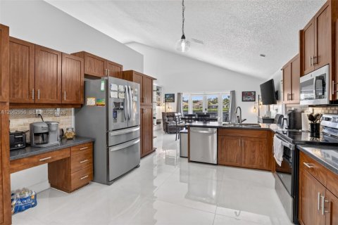 Casa en venta en Miramar, Florida, 4 dormitorios, 220.92 m2 № 2275075 - foto 20