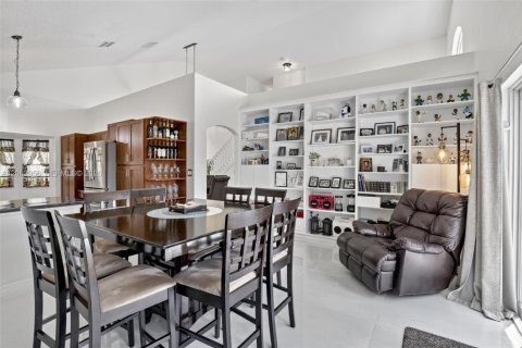 Casa en venta en Miramar, Florida, 4 dormitorios, 220.92 m2 № 2275075 - foto 15