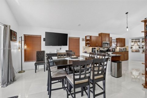 Casa en venta en Miramar, Florida, 4 dormitorios, 220.92 m2 № 2275075 - foto 14