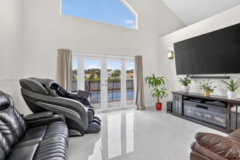 Casa en venta en Miramar, Florida, 4 dormitorios, 220.92 m2 № 2275075 - foto 12